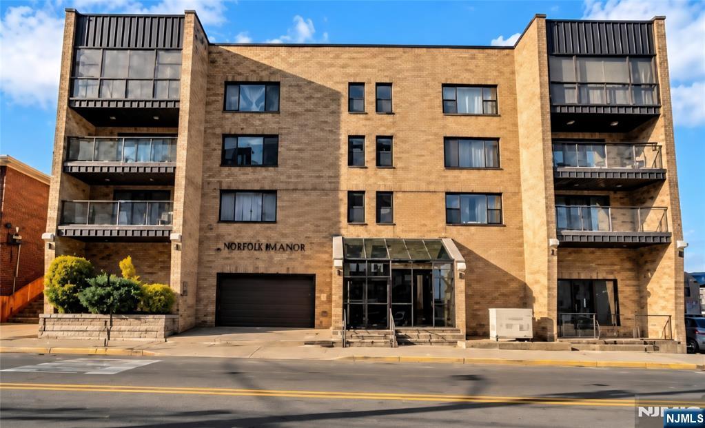 9055 Palisade Avenue 43 - Photo 1