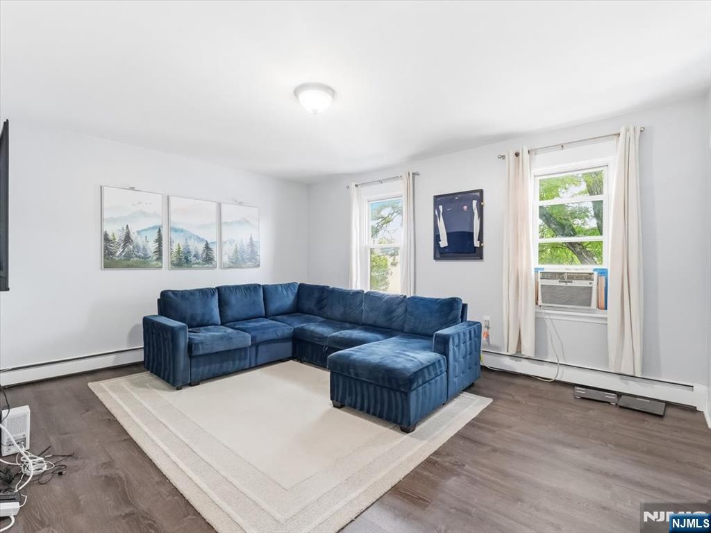 10 Dean Street - Photo 2