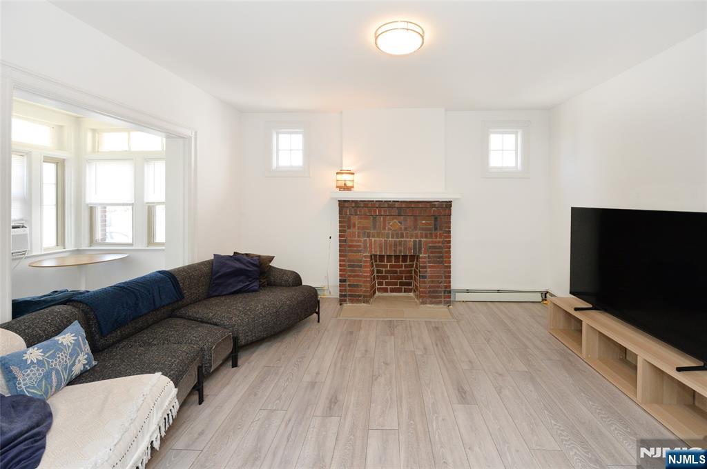 6 Glen Street - Photo 1