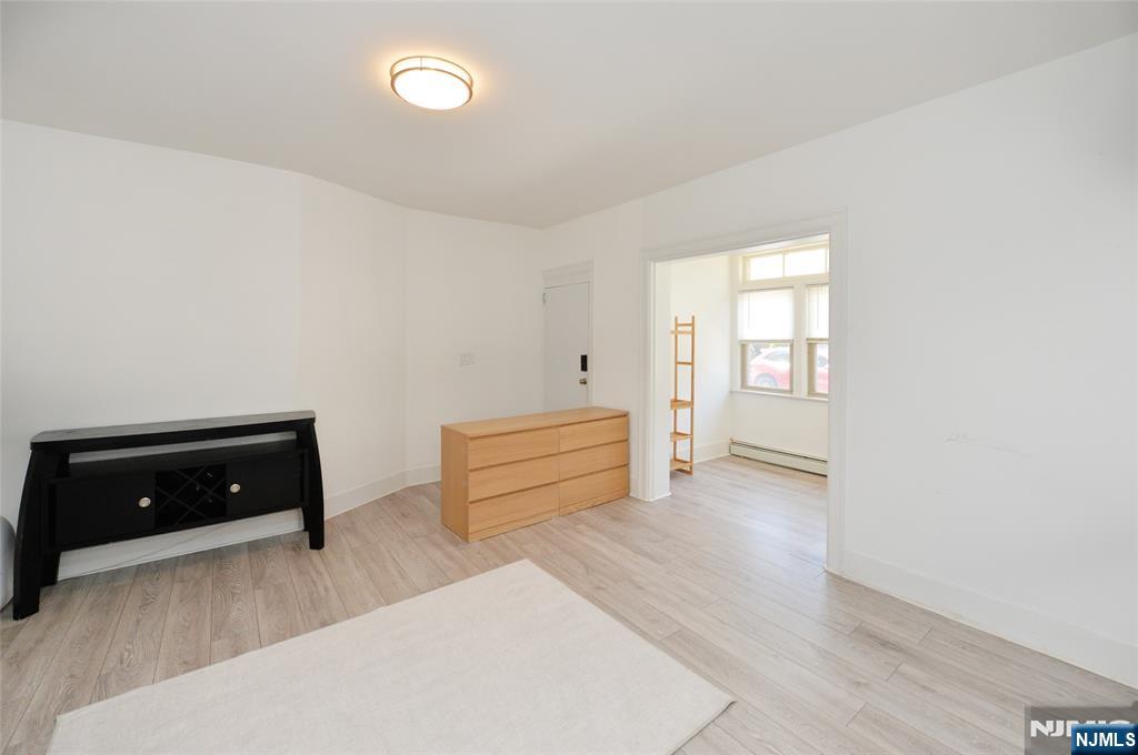 6 Glen Street - Photo 3