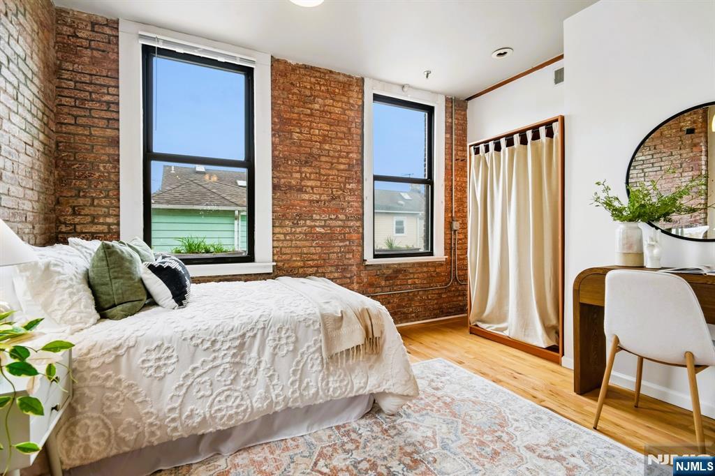 54-60 Mcwhorter Street #207