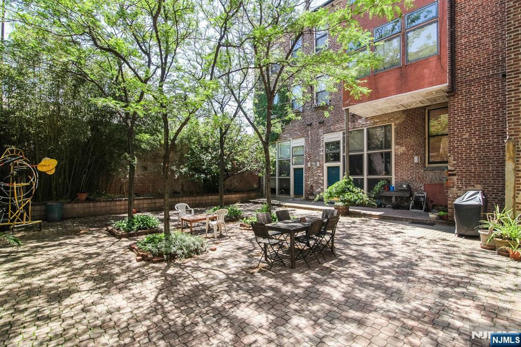54-60 Mcwhorter Street #207