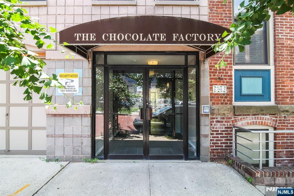 54-60 Mcwhorter Street #207