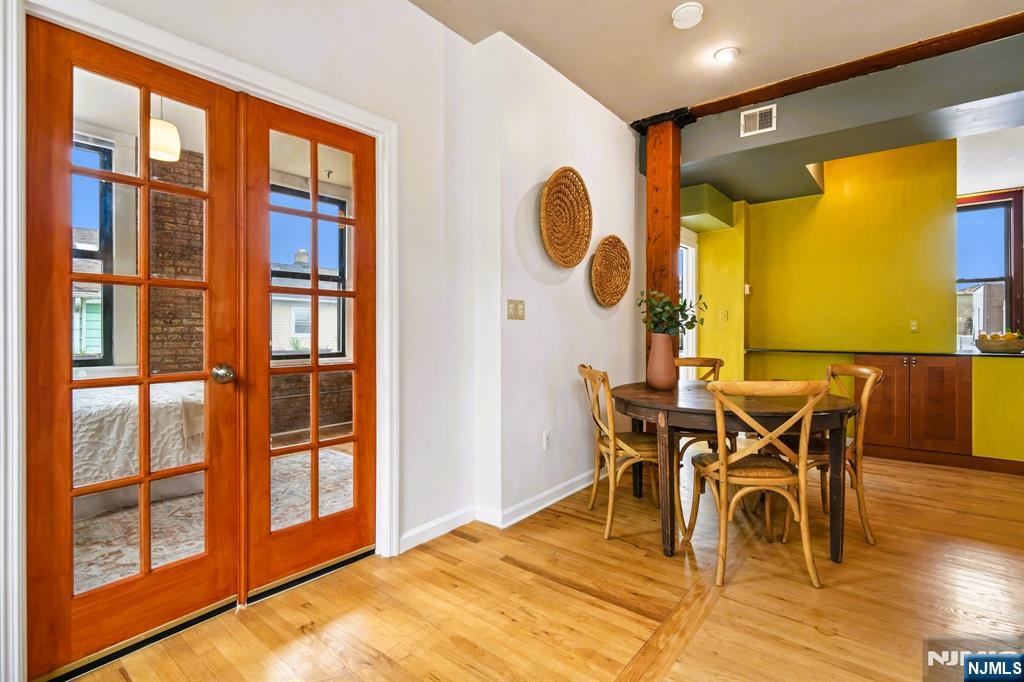 54-60 Mcwhorter Street #207