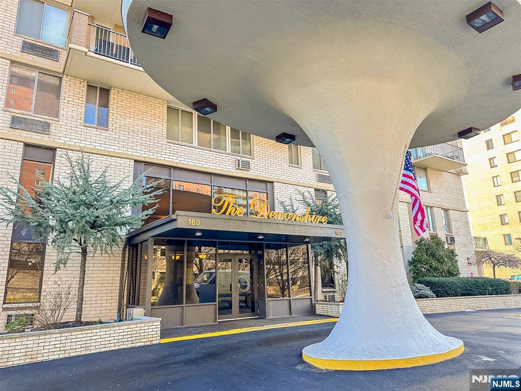 160 Overlook Avenue 9A - Photo 2