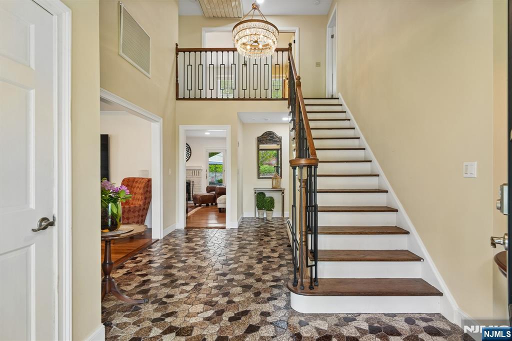 11 Auriemma Court - Photo 3