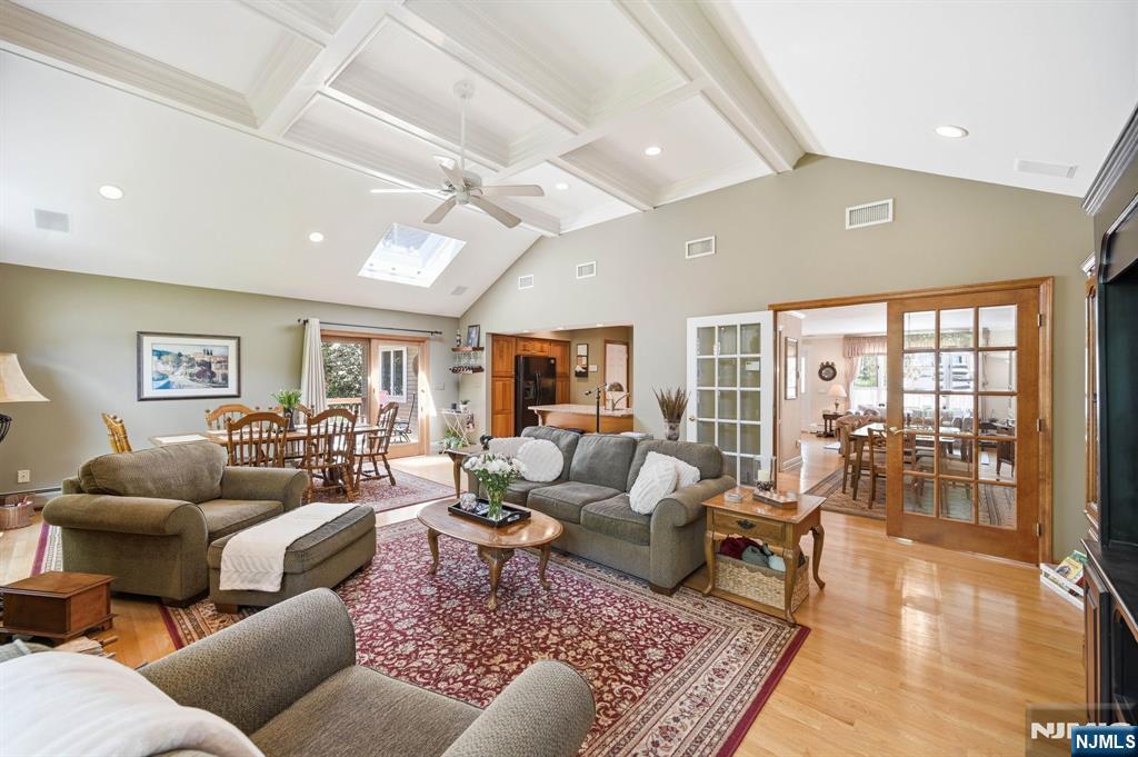 21 Lakeview Avenue, Park Ridge, NJ 07656 Listing Photo  11