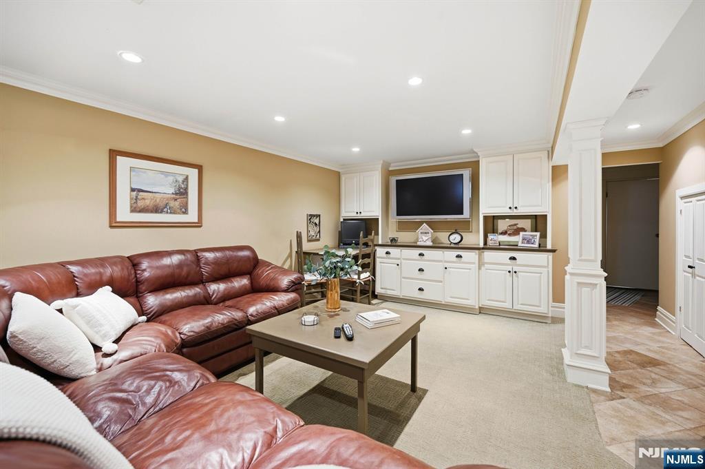 21 Lakeview Avenue, Park Ridge, NJ 07656 Listing Photo  29