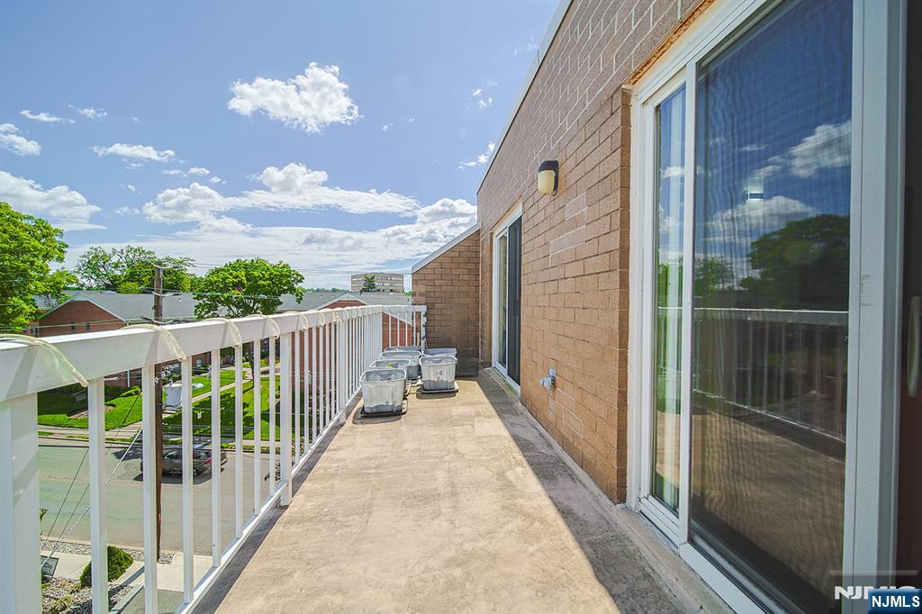 38 Moonachie Road, #402, Hackensack, NJ 07601 Listing Photo  12