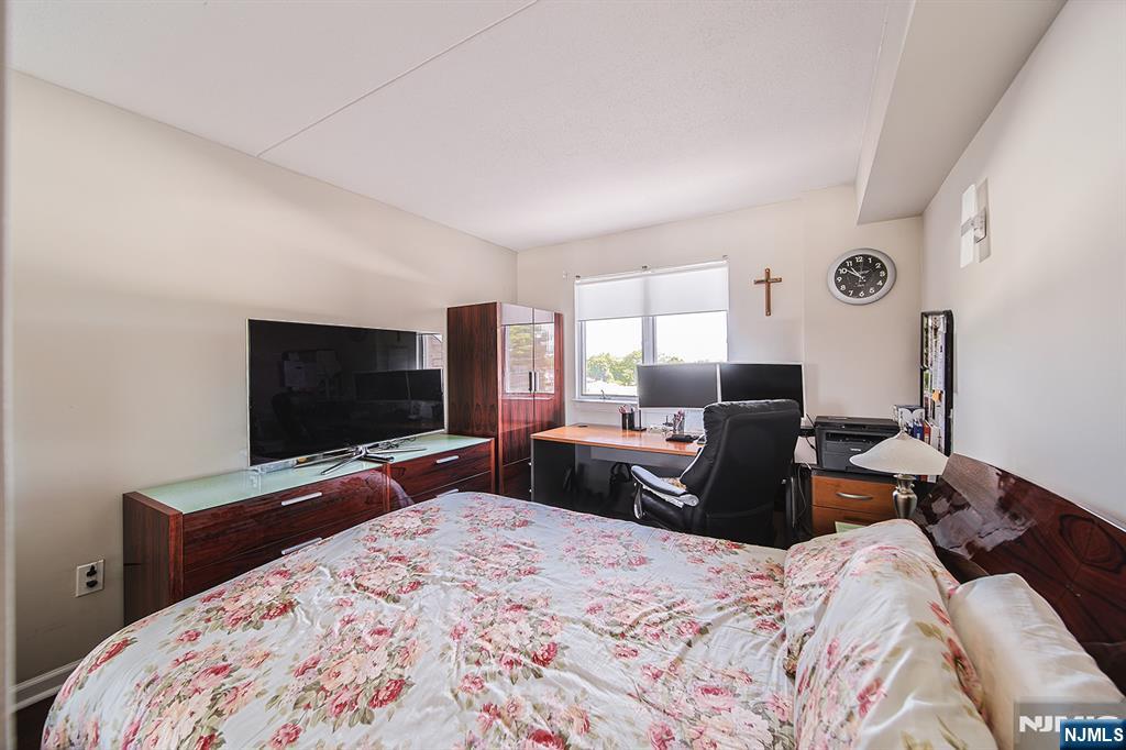 38 Moonachie Road, #402, Hackensack, NJ 07601 Listing Photo  14