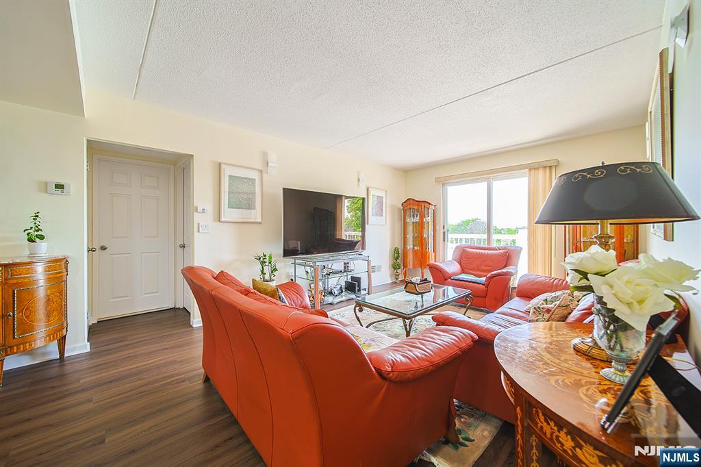 38 Moonachie Road, #402, Hackensack, NJ 07601 Listing Photo  6