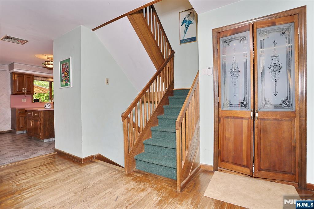 245 Highland Avenue - Photo 3