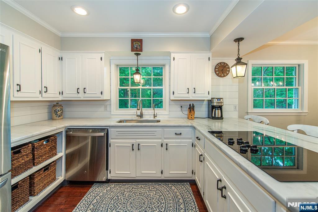 724 Ridge Road, Kinnelon Borough, NJ 07405 Listing Photo  7