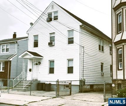 196 Devon Street 1 - Photo 1