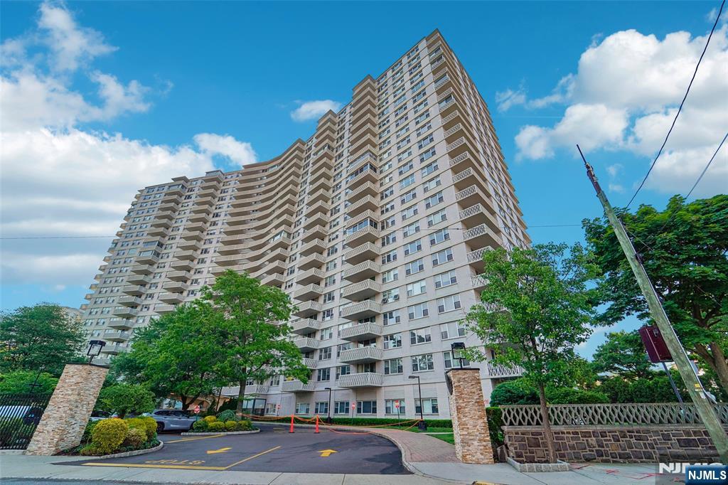 2000 Linwood Avenue 11A - Photo 2