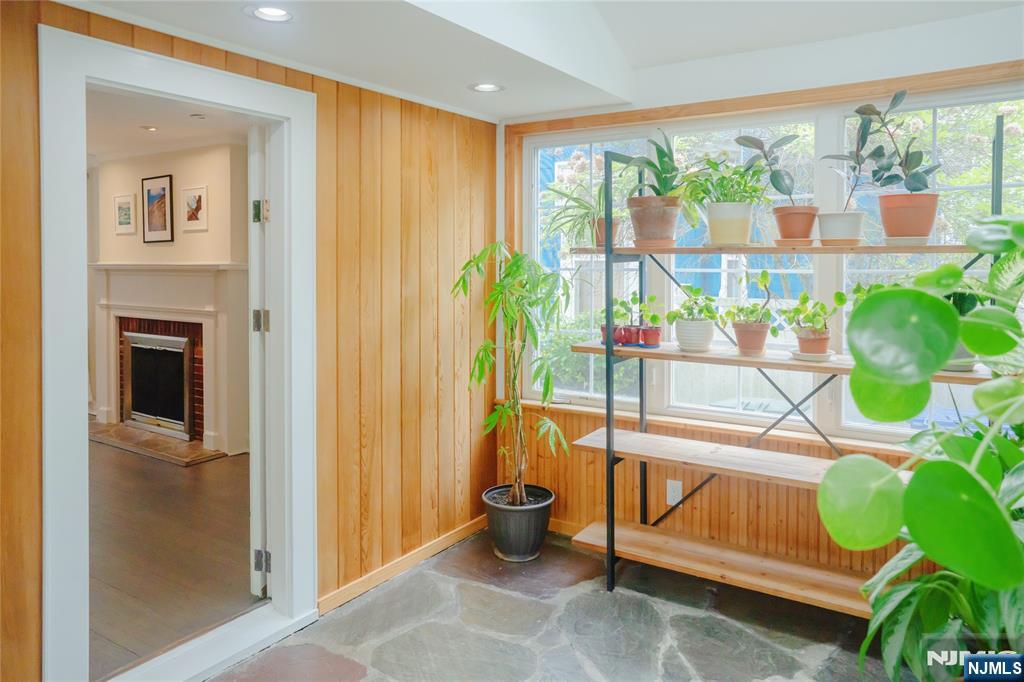 435 Meeker Street — photo 11