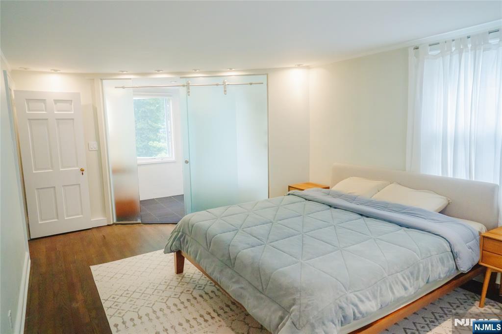 435 Meeker Street — photo 13