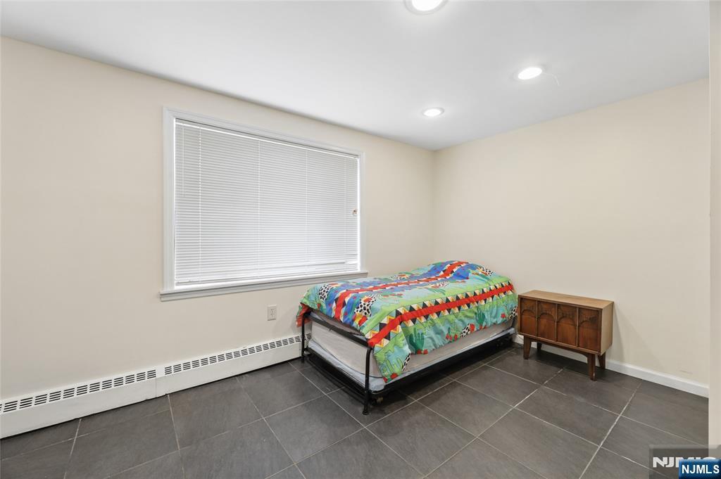 585 W Englewood Avenue, Teaneck, NJ 07666 Listing Photo  17