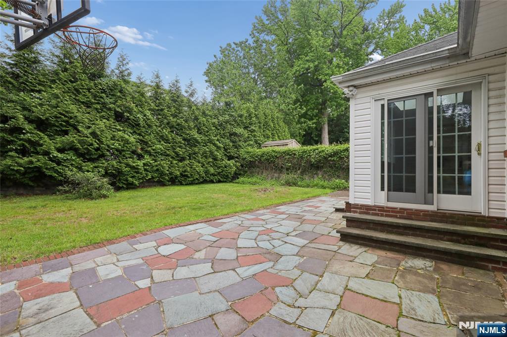 585 W Englewood Avenue, Teaneck, NJ 07666 Listing Photo  21