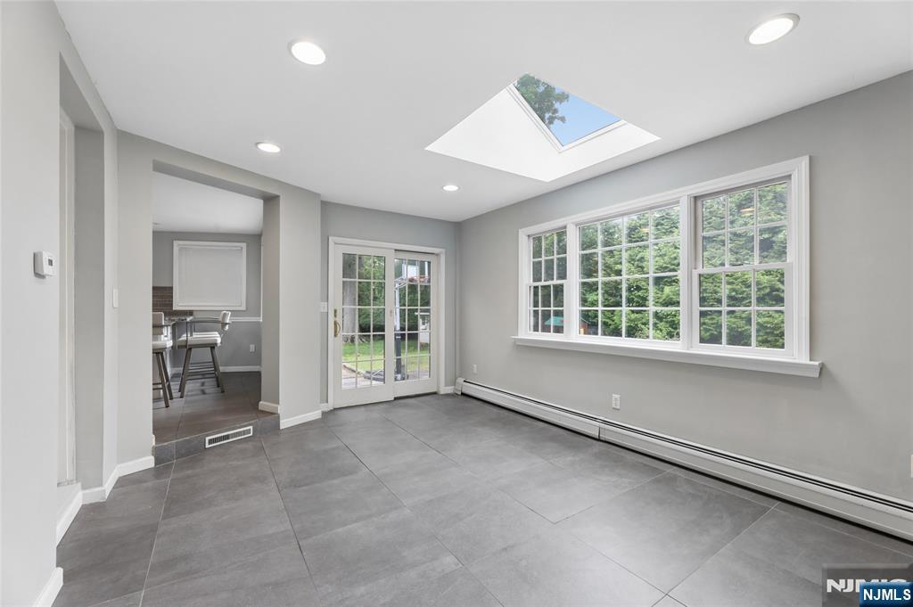 585 W Englewood Avenue, Teaneck, NJ 07666 Listing Photo  7