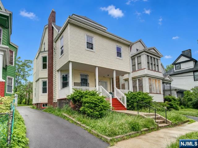 1035 Hunterdon Street - Photo 2