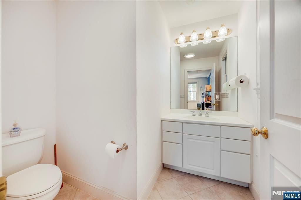 230 Springfield Avenue — photo 44