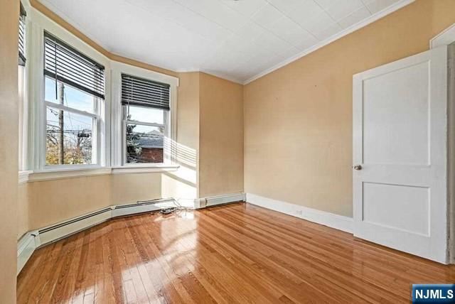 74 Plauderville Avenue 3 - Photo 5