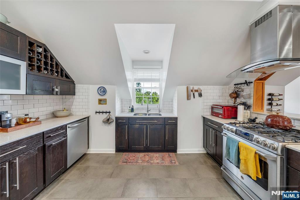 491 Valley Street 15 - Photo 8
