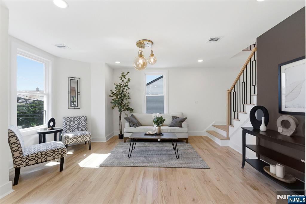 304 Delawanna Avenue 2 - Photo 4