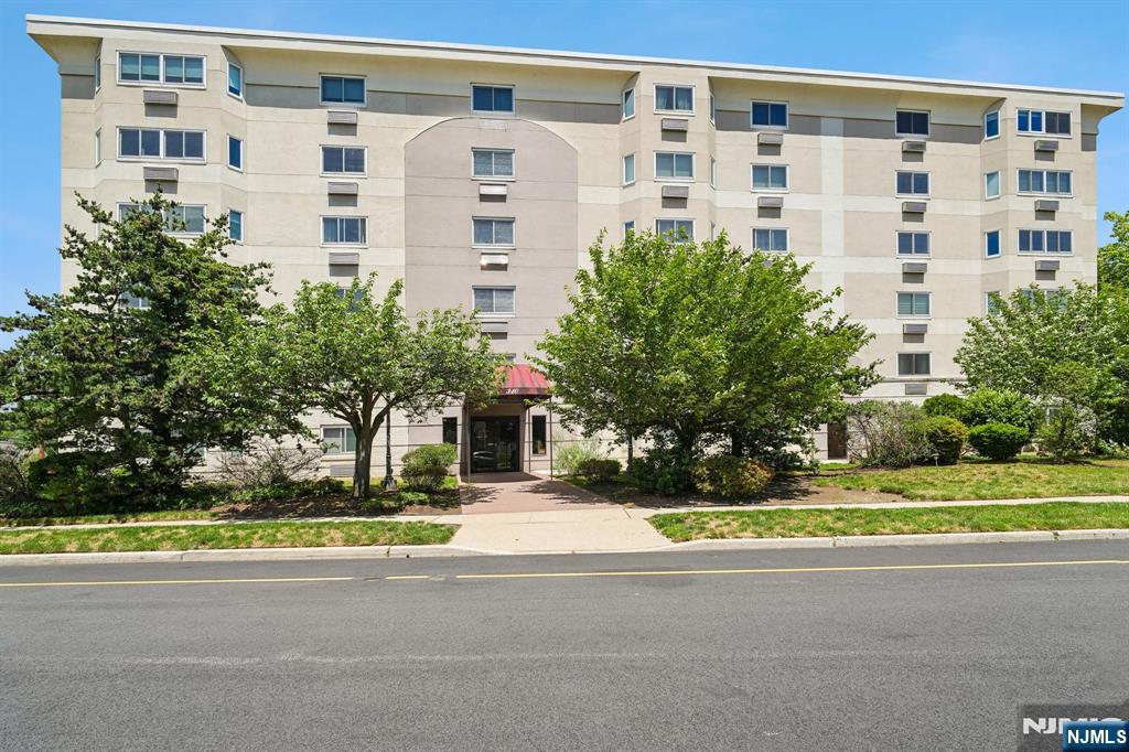 310 Lookout Avenue #501
