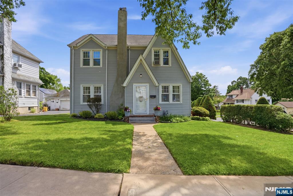 88 Lindbergh Boulevard, Teaneck, NJ 07666 Listing Photo  1