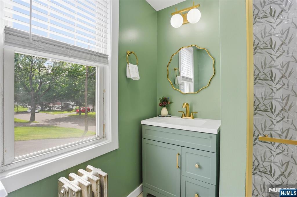 88 Lindbergh Boulevard, Teaneck, NJ 07666 Listing Photo  18