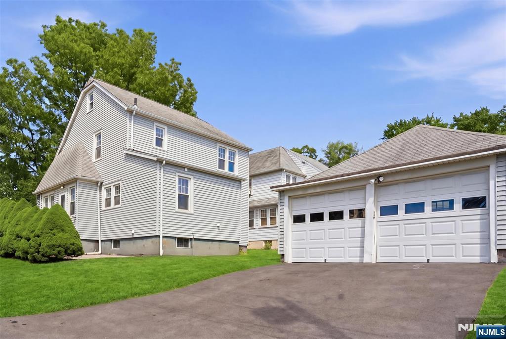88 Lindbergh Boulevard, Teaneck, NJ 07666 Listing Photo  27