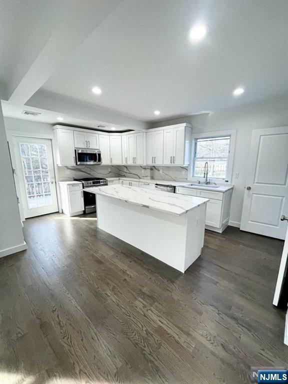 Photo 1 of Single family home for sale at 40 Grant Ave, Cresskill, NJ 07626 | MLS# 26019307 | Listing updated on 2026-09-15