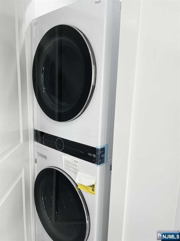 Washer & Dryer