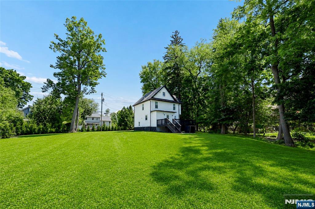 40 Grant Avenue - Photo 4