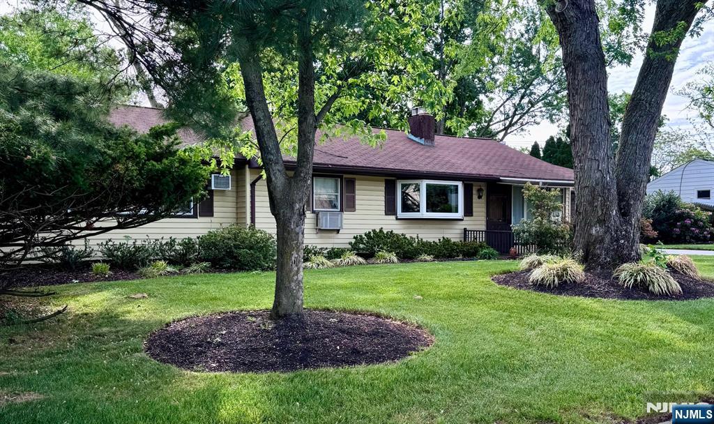 14 Berwick Way - Photo 2