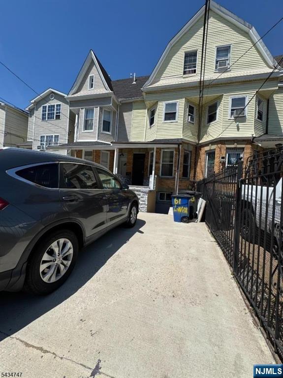 61 Lincoln Avenue - Photo 1