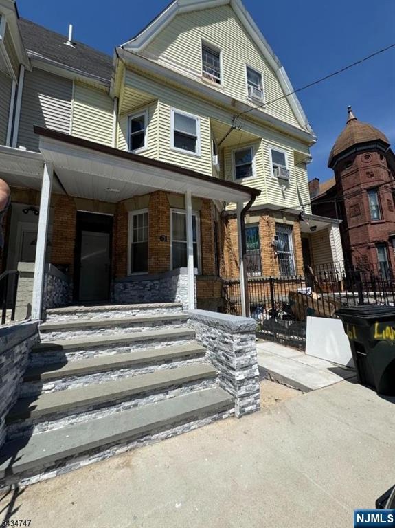 61 Lincoln Avenue - Photo 2