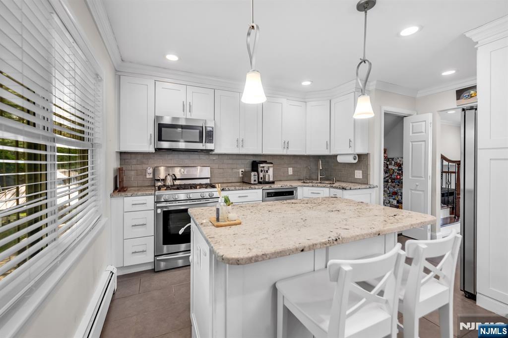 364 Knickerbocker Road, Cresskill, NJ 07626 Listing Photo  14