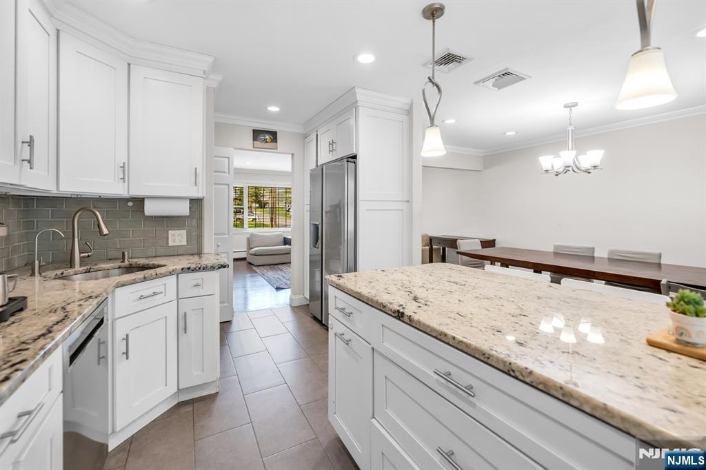 364 Knickerbocker Road, Cresskill, NJ 07626 Listing Photo  16