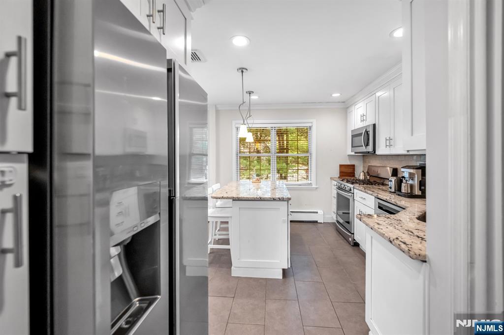 364 Knickerbocker Road, Cresskill, NJ 07626 Listing Photo  17