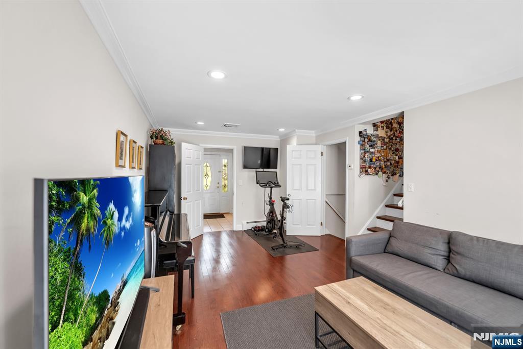 364 Knickerbocker Road, Cresskill, NJ 07626 Listing Photo  30