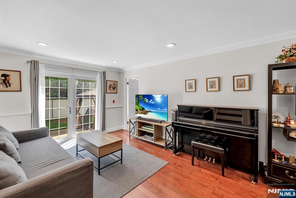 364 Knickerbocker Road, Cresskill, NJ 07626 Listing Photo  32