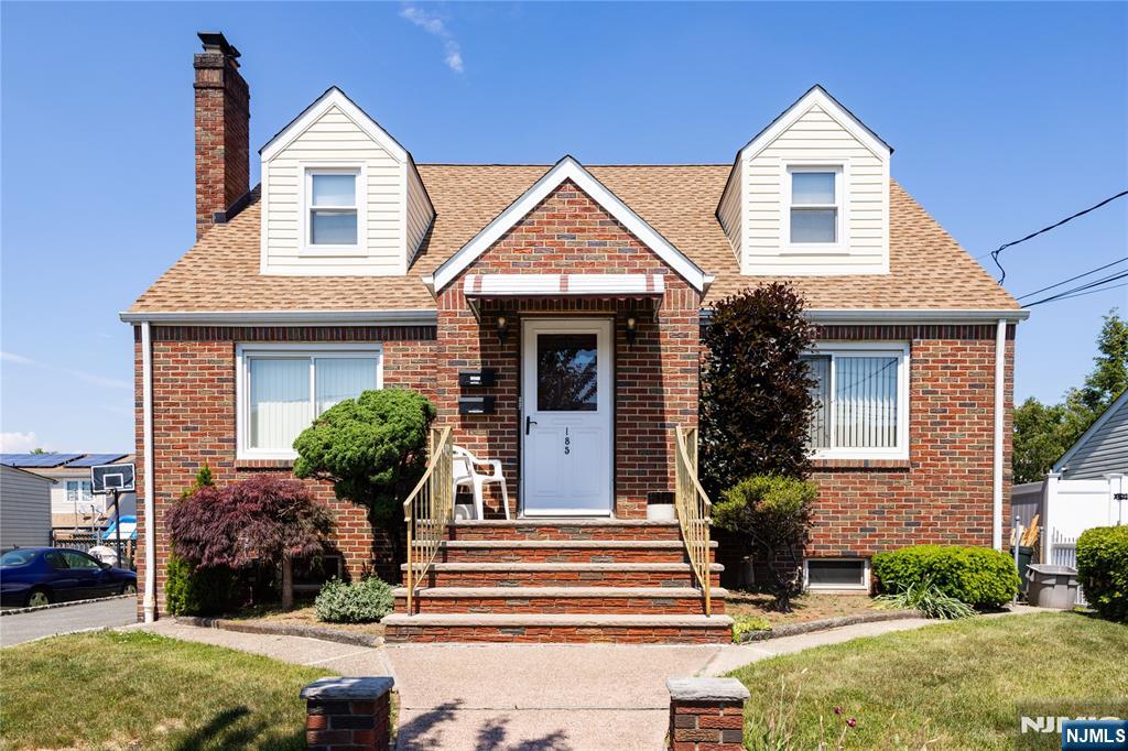 185 Paterson Avenue - Photo 2