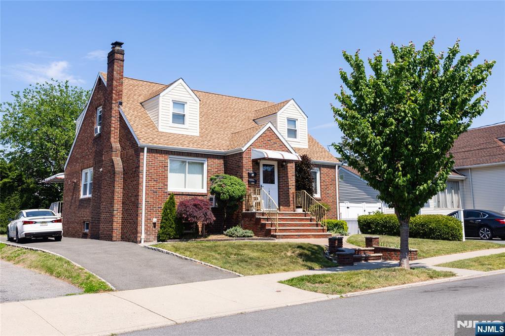 Homes for sale in Lodi, NJ | 185 Paterson Ave, Lodi, NJ 07644 | MLS# 26019333