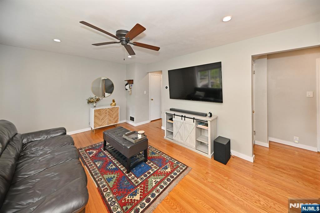 575 Allwood Road - Photo 3