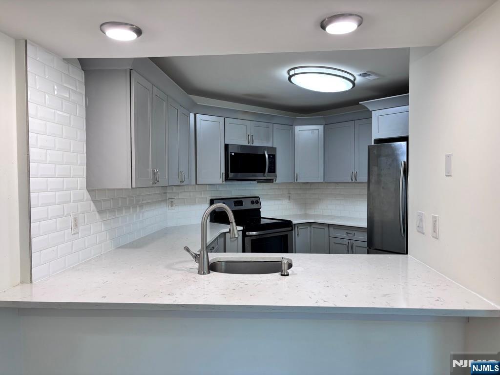 544 Ridge Lane 5115 - Photo 3