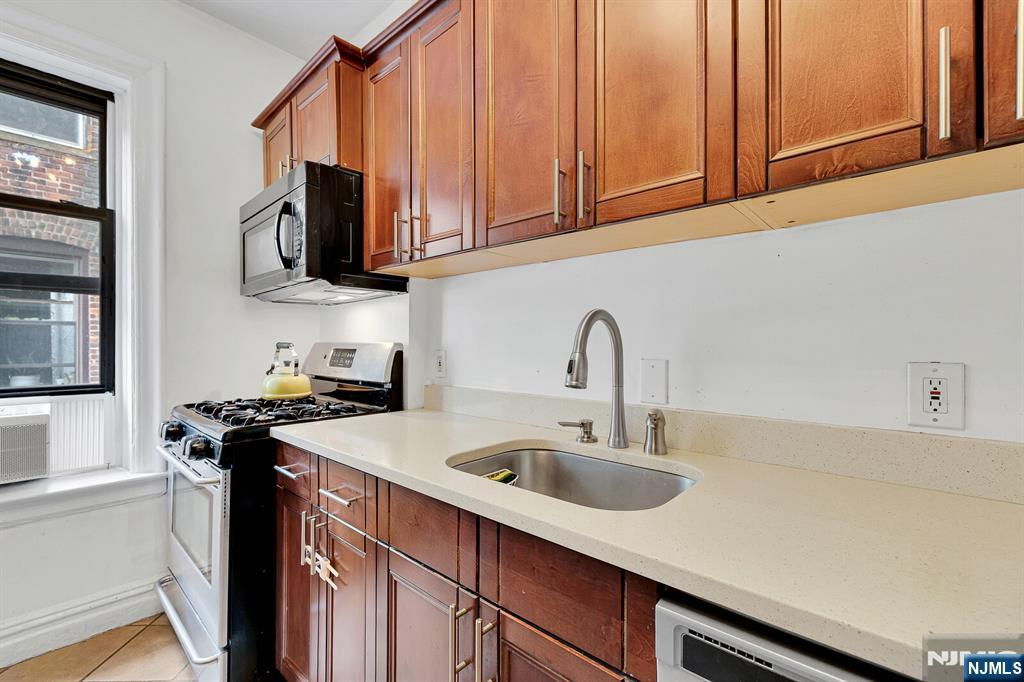 115 Highland Avenue #10