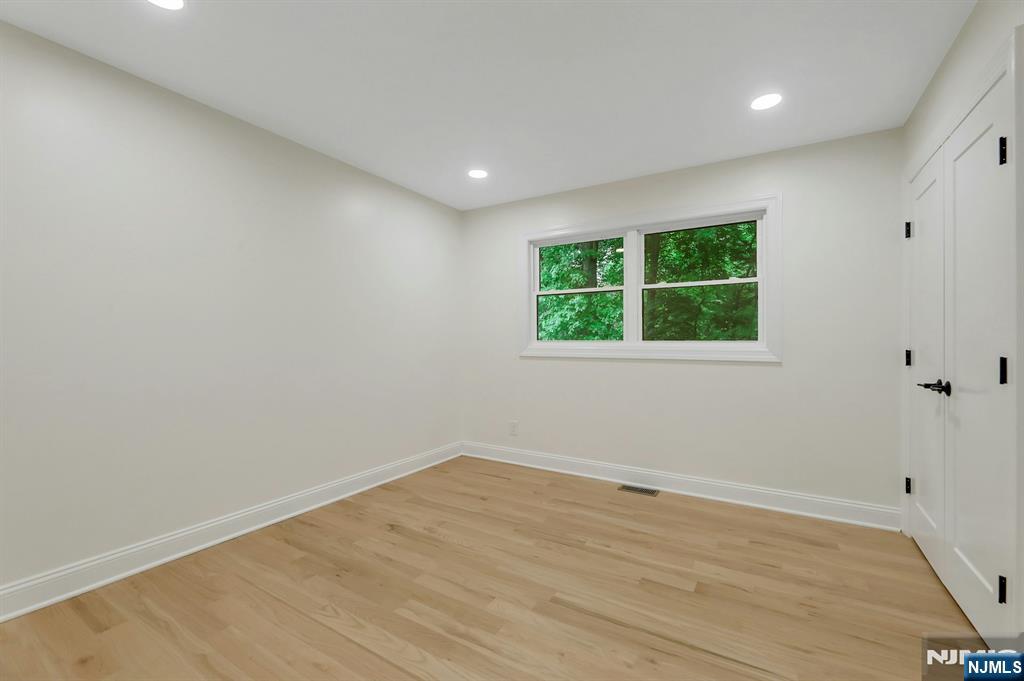 282 Spring Valley Road, Park Ridge, NJ 07656 Listing Photo  26